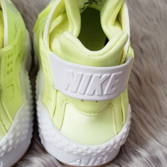 Nike Air Huarache Run Barely Volt White Gum Yellow - Picture 4 of 5